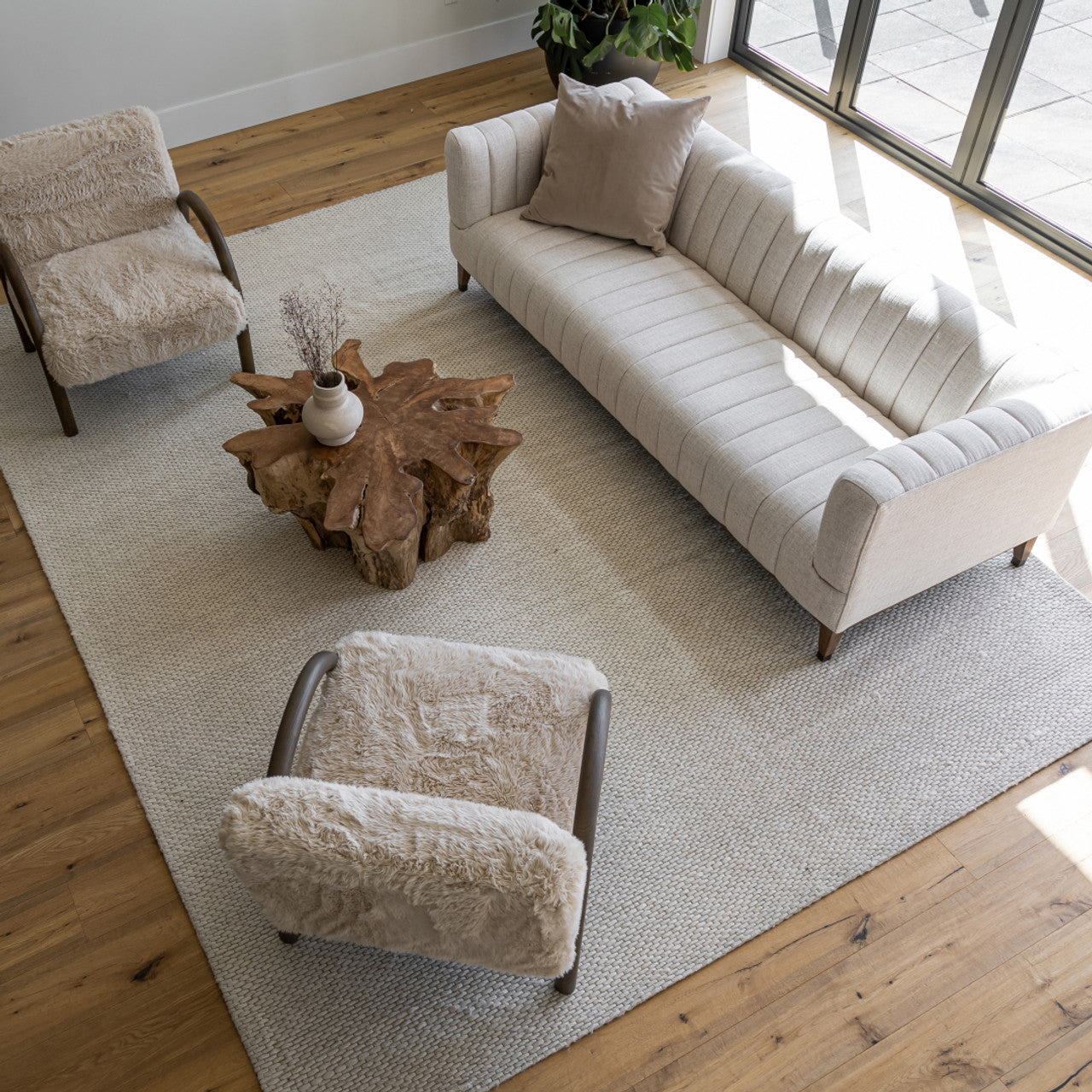 Eros Chair-Shaggy Sand